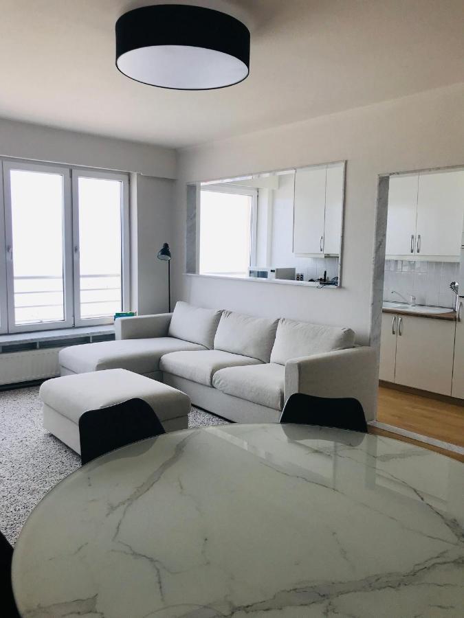 Ruim Appartement met Zeezicht Blankenberge Buitenkant foto