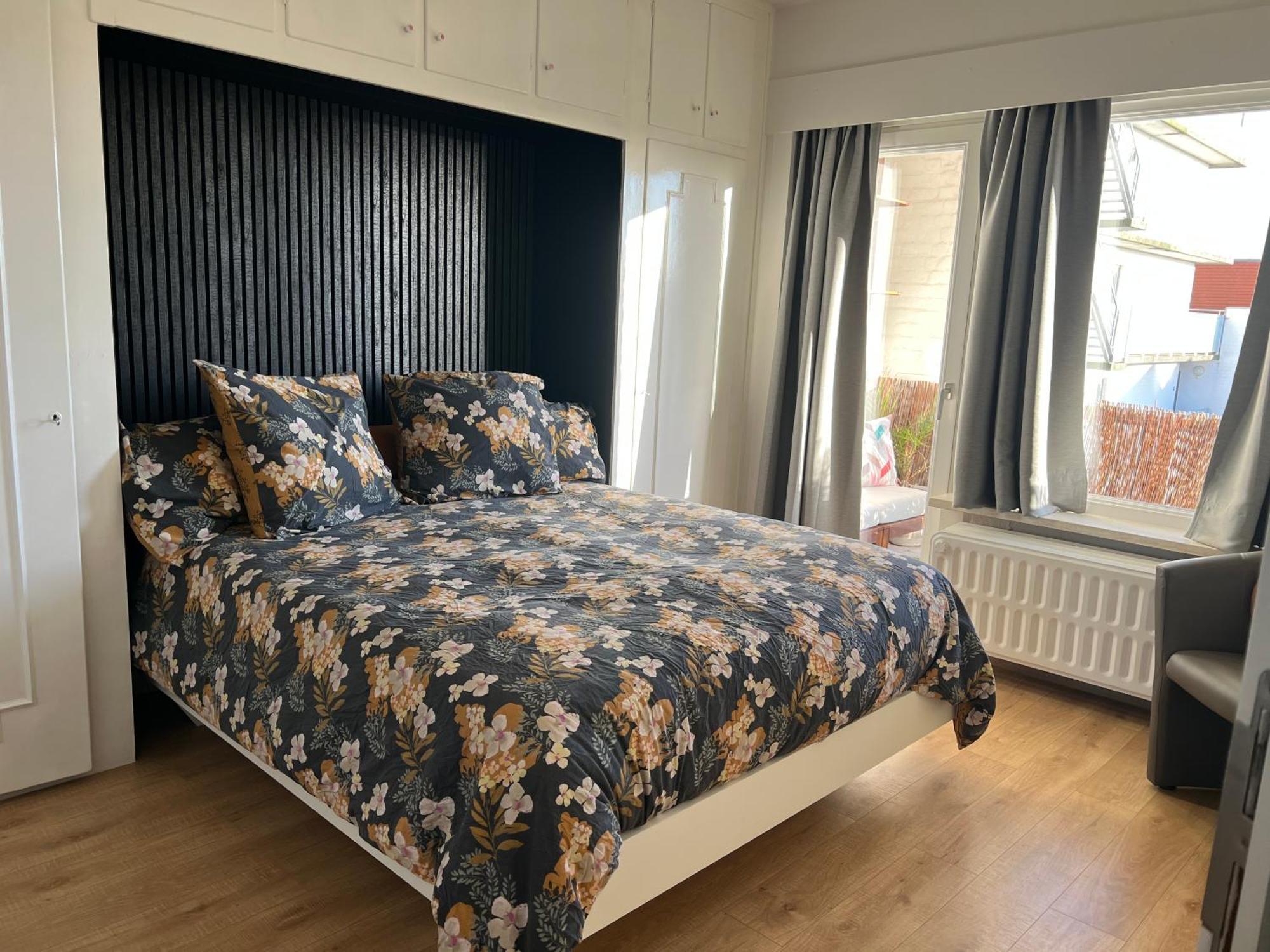 Ruim Appartement met Zeezicht Blankenberge Buitenkant foto